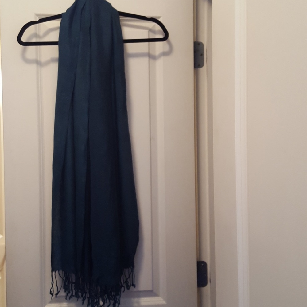 ❤Scarf ❤ - Picture 1 of 3
